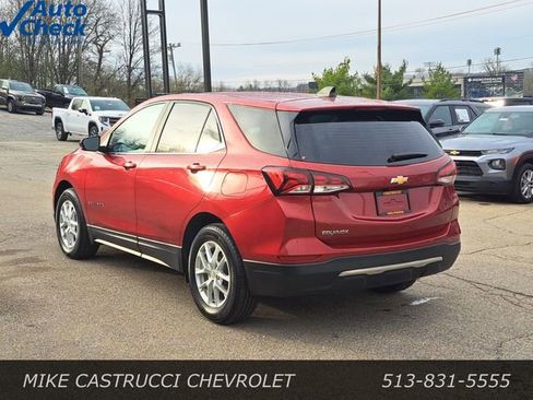 Used 2023 Chevrolet Equinox LT image 3
