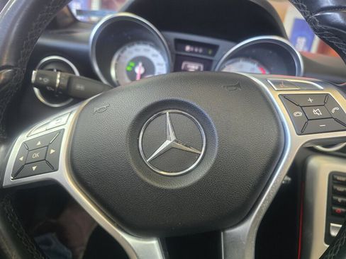 Used 2014 Mercedes-Benz SLK 250 image 19