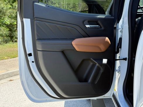 New 2026 GMC Canyon AT4 w/ AT4 Premium Package AWD/4WD image 19