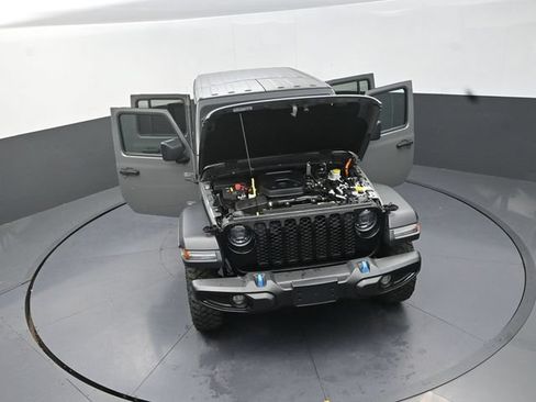 Used 2023 Jeep Wrangler Unlimited w/ Cold Weather Group AWD/4WD image 31