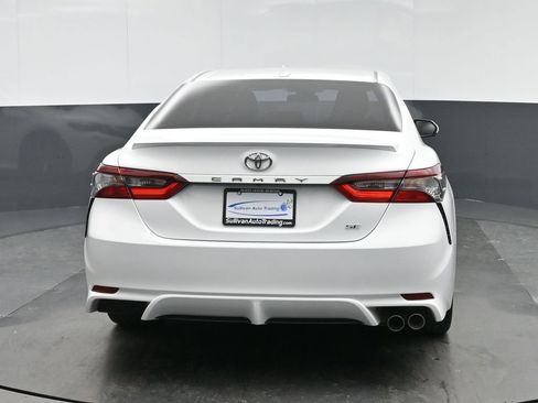 Used 2023 Toyota Camry SE image 6
