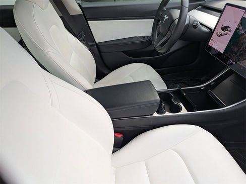 Used 2020 Tesla Model 3 Standard Range Plus image 30