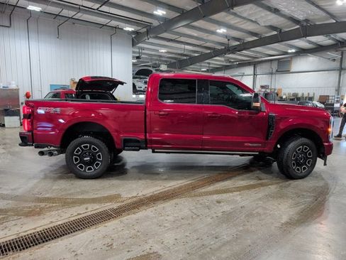 Used 2025 Ford F250 Platinum AWD/4WD image 2