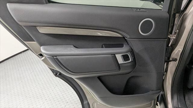Used 2023 Land Rover Discovery S R-Dynamic AWD/4WD image 17