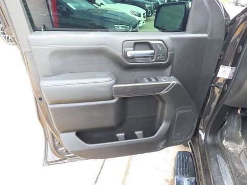 Used 2021 Chevrolet Silverado 1500 LTZ image 12