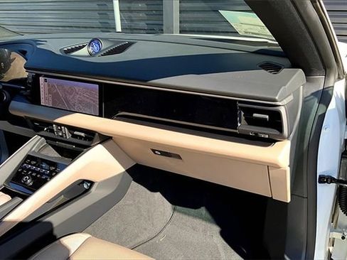 New 2025 Porsche Macan 4S Electric image 22