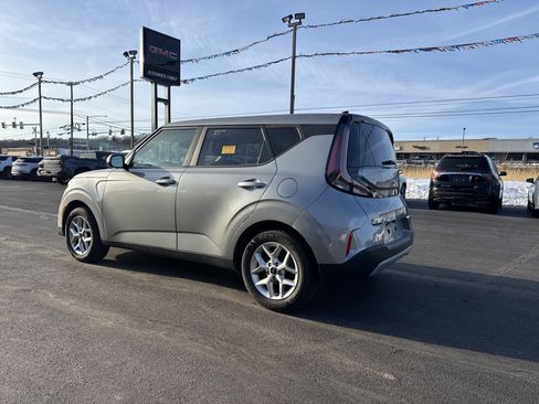 Used 2024 Kia Soul LX w/ Option Group 015 image 6