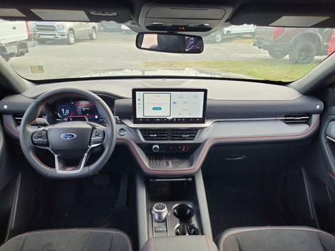 Used 2025 Ford Explorer ST RWD image 29