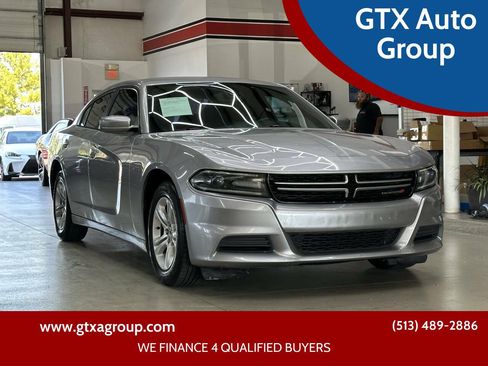 Used 2015 Dodge Charger SE RWD image 1