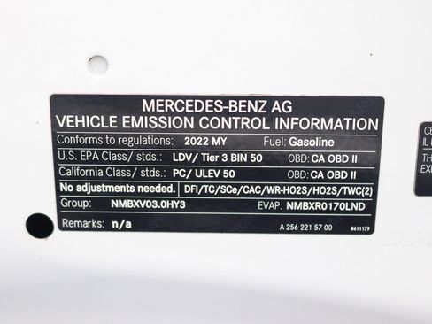 Used 2022 Mercedes-Benz S 500 4MATIC w/ AMG Line Package image 35