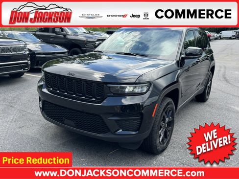 Used 2025 Jeep Grand Cherokee Altitude AWD/4WD image 1