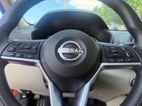 Used 2025 Nissan Altima 2.5 SV FWD image 28