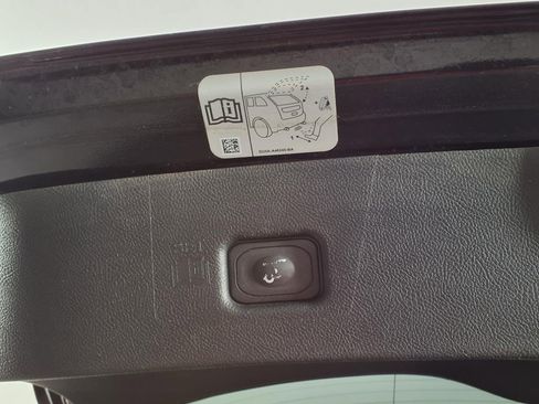 Used 2017 Lincoln MKX Black Label w/ Driver Assistance Package image 15