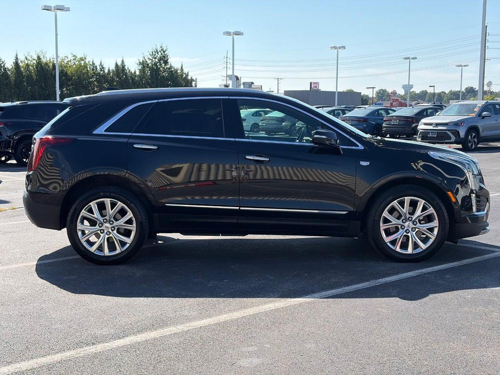 Used 2020 Cadillac XT5 Premium Luxury AWD/4WD image 2