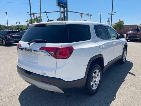 Used 2019 GMC Acadia SLE w/ LPO, Floor Liner Package FWD image 3