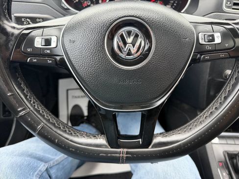 Used 2018 Volkswagen Jetta SE FWD image 17