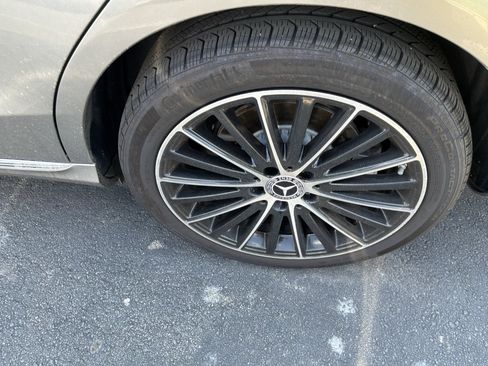 Used 2019 Mercedes-Benz C 300 4MATIC Sedan image 46