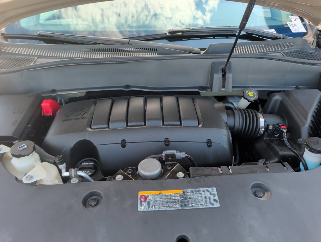 Used 2015 GMC Acadia SLE FWD image 24