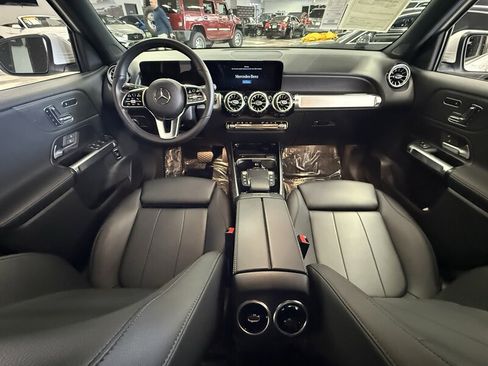 Used 2023 Mercedes-Benz EQB 250+ w/ Exclusive Package image 20
