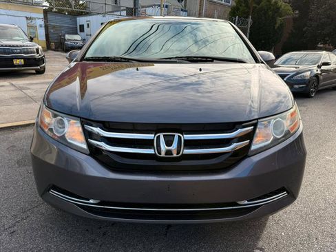 Used 2016 Honda Odyssey SE image 2