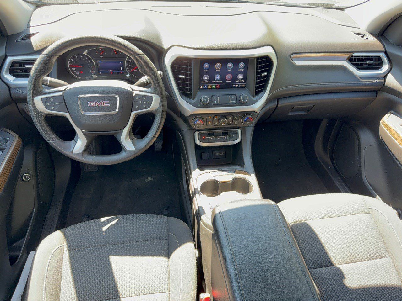 Used 2021 GMC Acadia SLE w/ Driver Convenience Package FWD image 17
