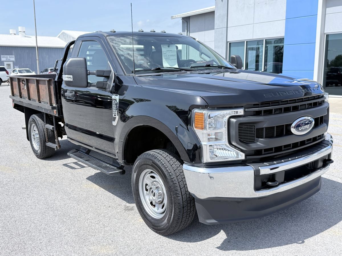 Used 2022 Ford F250 XL w/ Power Equipment Group AWD/4WD image 3