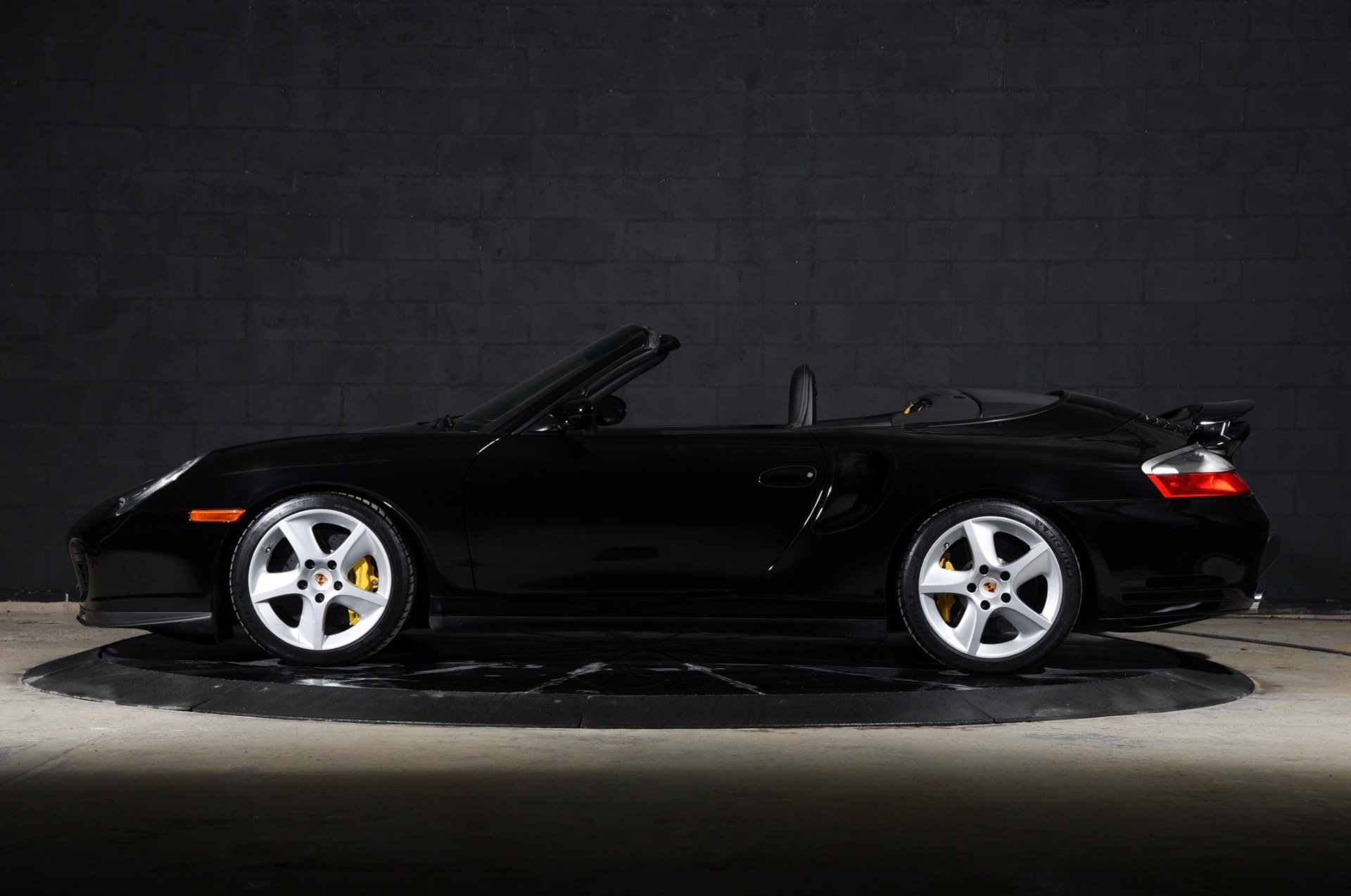 Used 2005 Porsche 911 Turbo S AWD/4WD image 11