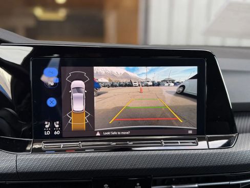 Used 2024 Volkswagen Golf R image 31