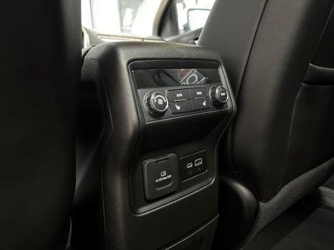 Used 2021 GMC Acadia Denali w/ Denali Technology Package FWD image 14