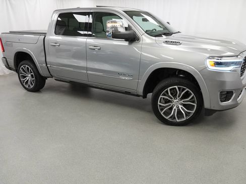 Used 2025 RAM 1500 Tungsten w/ Off Road Group AWD/4WD image 9