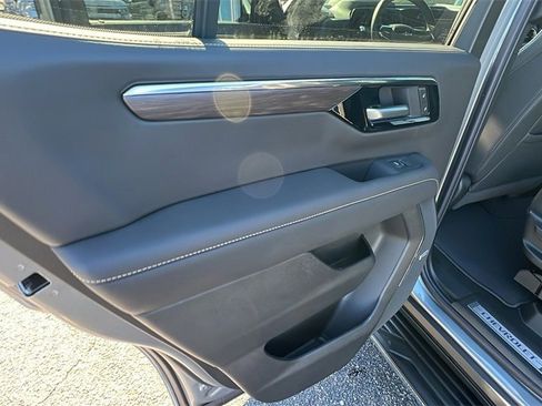 New 2026 Chevrolet Tahoe Premier image 17