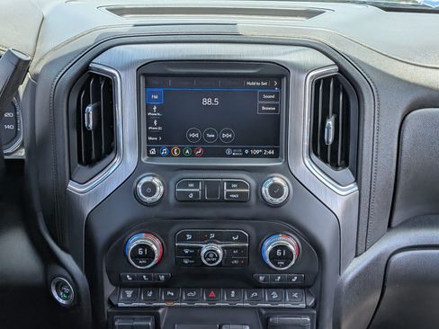 Used 2023 GMC Sierra 3500 Denali w/ Denali Ultimate Package AWD/4WD image 19
