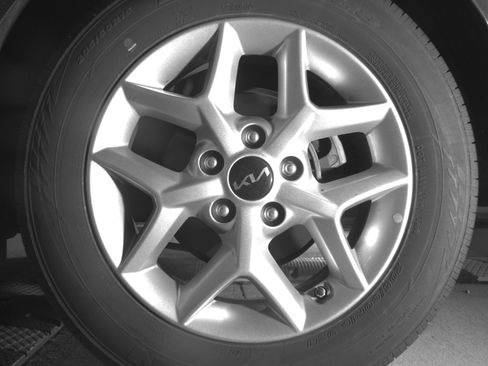 Used 2025 Kia Soul LX w/ LX Technology Package FWD image 19
