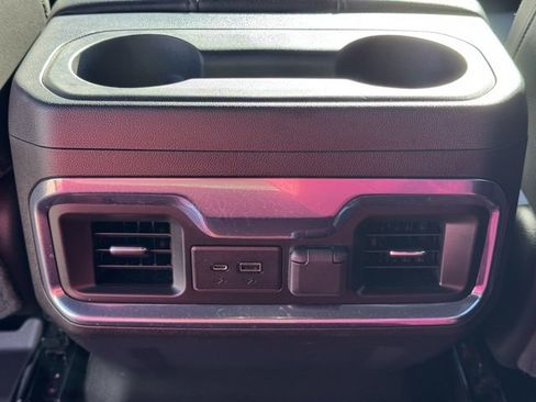 Used 2022 Chevrolet Silverado 3500 High Country w/ Technology Package image 16