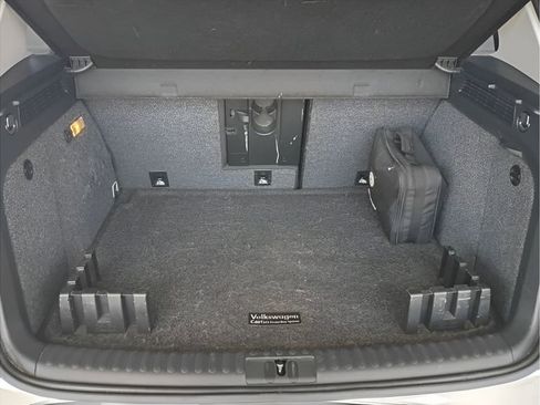 Used 2017 Volkswagen Tiguan Limited w/ Premium Package FWD image 20