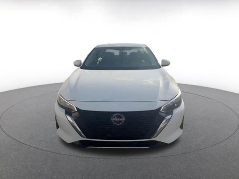 Used 2025 Nissan Sentra SV image 4