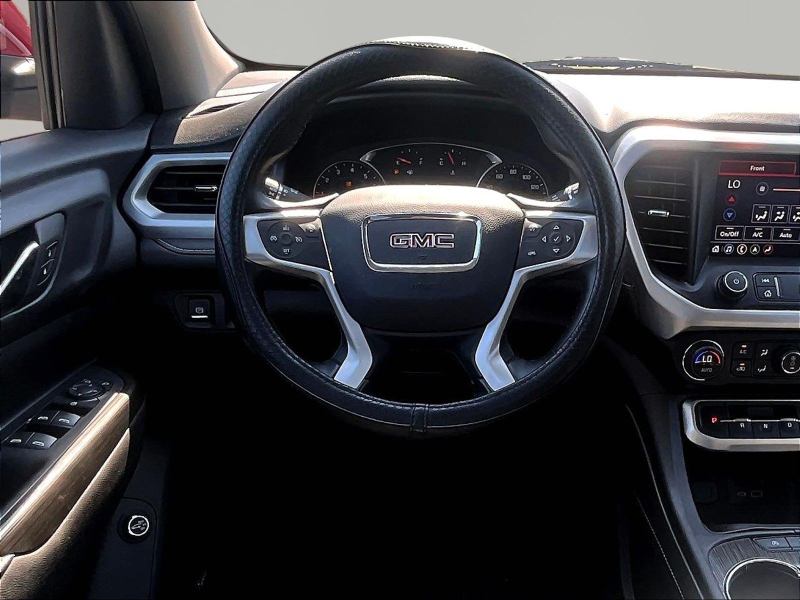 Used 2023 GMC Acadia SLT FWD image 8