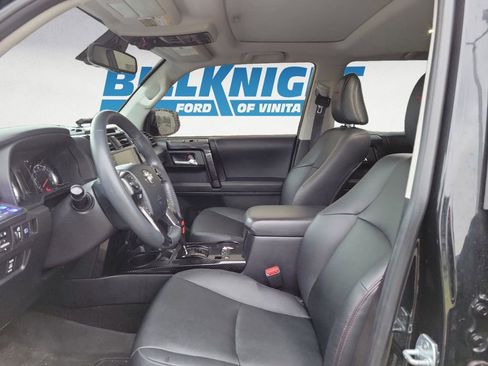 Used 2021 Toyota 4Runner TRD Off-Road Premium image 9