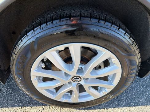 Used 2022 Nissan Rogue Sport SV w/ Technology Package image 19