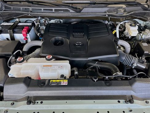 Used 2025 Toyota Tundra SR5 image 26