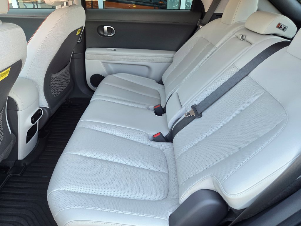 Used 2023 Hyundai Ioniq 5 SEL w/ Cargo Package AWD/4WD image 13