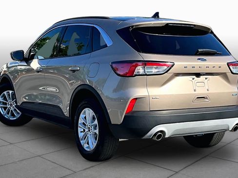 Used 2020 Ford Escape SE image 12