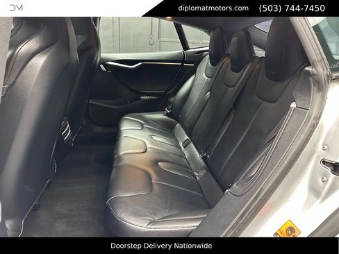 Used 2015 Tesla Model S 90D image 21