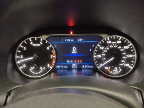 Used 2024 Nissan Altima 2.5 SR FWD image 23