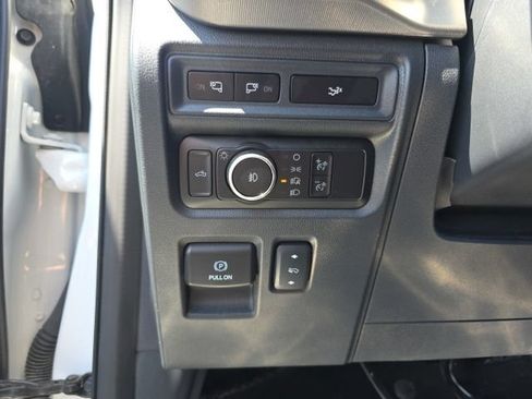 Used 2024 Ford F150 Lariat w/ Tow/Haul Package AWD/4WD image 11