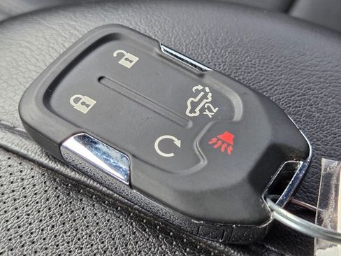 Used 2019 Chevrolet Silverado 1500 High Country w/ Technology Package image 41