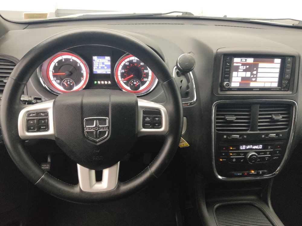 Used 2017 Dodge Grand Caravan GT FWD image 22