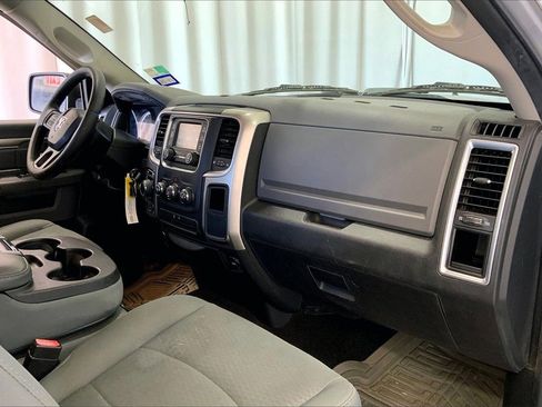 Used 2017 RAM 1500 Classic SLT image 28