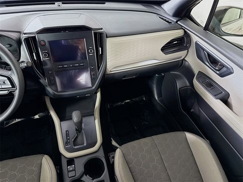 Certified 2025 Subaru Forester Base image 25