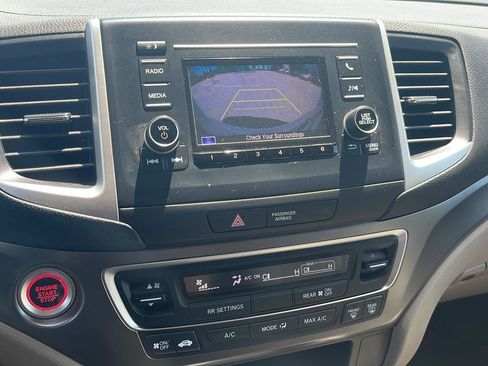 Used 2019 Honda Pilot LX image 30